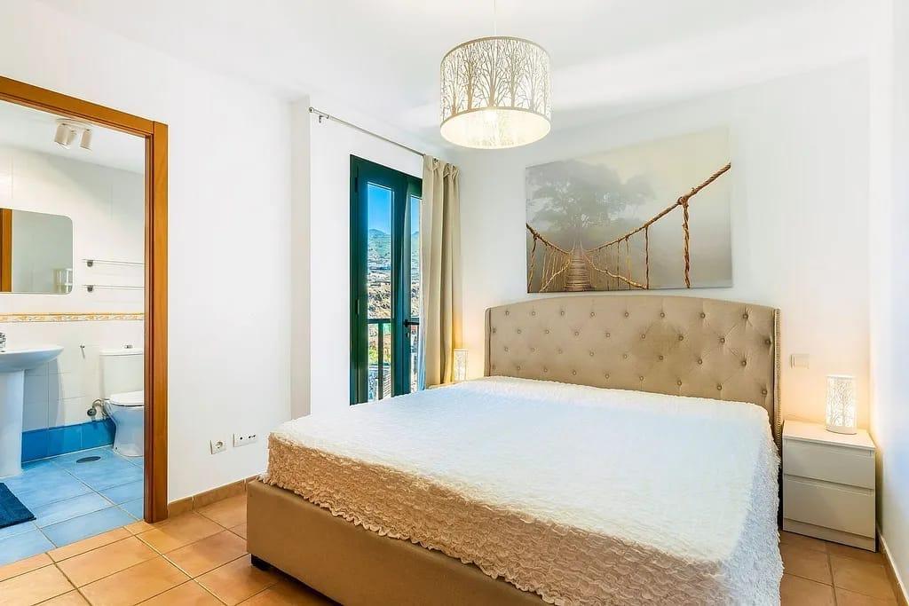 🏠 Furnished Apartment with Ocean and Pool Views – Available for Short and Long Stays