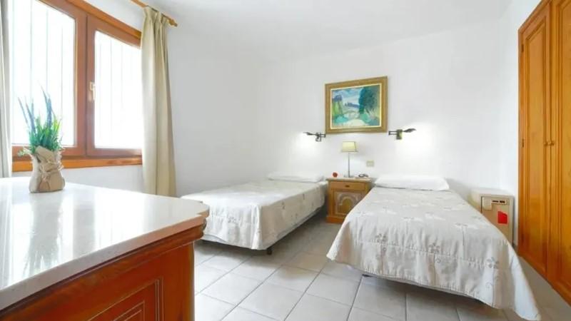 Bright 2 bedroom apartment