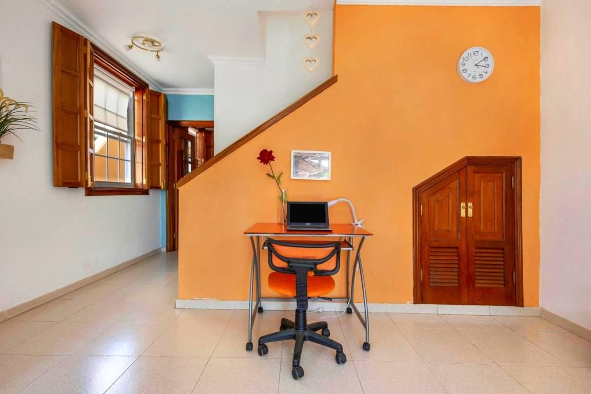 Friendly, family holiday home with barbecue